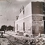 Demolizione nel 1949 del casello di manovra posto sopra il ponte sullo Scaricatore a Bassanello (Claudio Cacco)